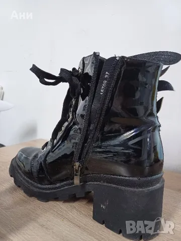 Обувки с пламъчета, снимка 3 - Дамски ежедневни обувки - 47539241