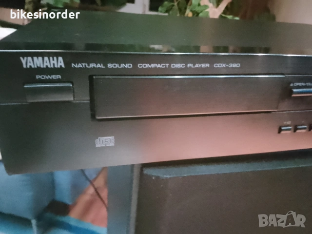 Yamaha CDX 390 безупречен CD плейър , снимка 6 - Декове - 53171590