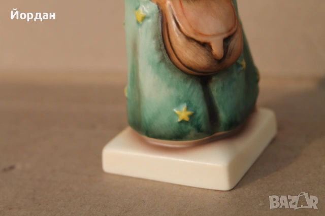 Немска порцеланова фигурка ''Goebel Hummel Figurine, Celestial Musician Violin Angel''188, снимка 8 - Колекции - 54056845