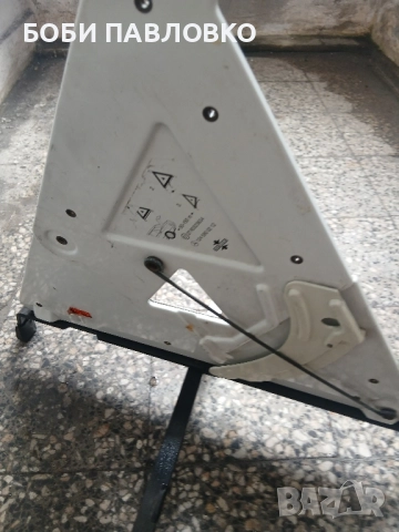 Авариен триъгълник w202 w203 w220 оем сгъваем , снимка 18 - Аксесоари и консумативи - 51965162