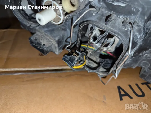 Toyota Corolla Хечбек E12 2001-2004 Ляв Фар, снимка 2 - Части - 48120270