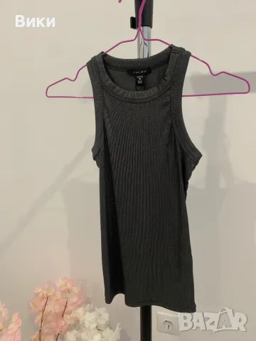 Нов потник с блестящ ефект размер XS, снимка 3 - Потници - 50257698