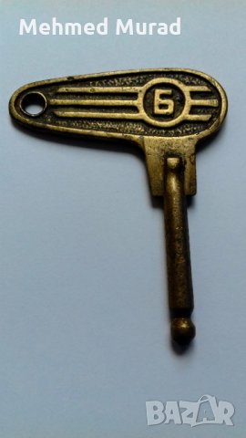Стар ключ за мотор, снимка 2 - Антикварни и старинни предмети - 32180750