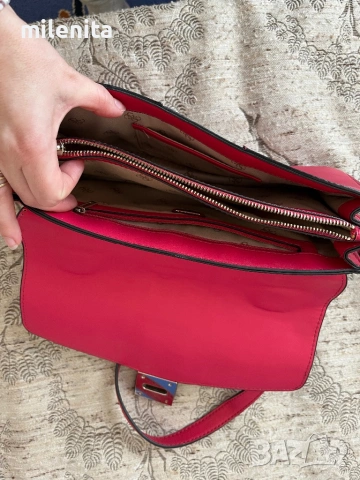 Страхотна оригинална чанта на Guess/Гес, наситено розова, снимка 5 - Чанти - 54049551