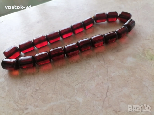 БРОЕНИЦА ЧЕРВЕН КЕХЛИБАР , снимка 11 - Други ценни предмети - 54357940