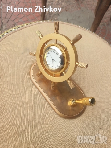 кварцов часовник изработен от масивен бронз . Корабният рул се върти около часовника свободно , снимка 2 - Антикварни и старинни предмети - 52332427