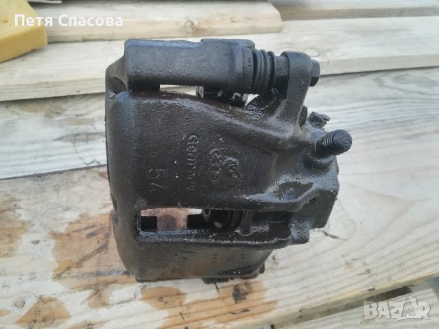 Vw Passat Wagon B3 2.0 1992 Преден десен спирачен апарат, снимка 7 - Части - 42765893