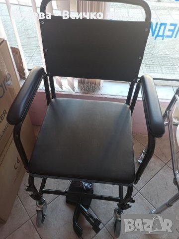 Тоалетен стол /3 в 1 - баня, тоалет и инвалидна количка/, снимка 3 - Тоалетни столове - 35496753