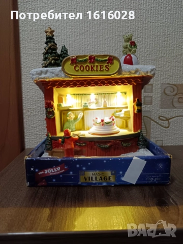 Коледна LED и музикална сцена Магазин за сладкиши с 8 мелодии,светлени и въртяща се торта., снимка 9 - Декорация за дома - 48436723