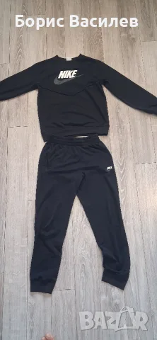 Детски/юношески оригинален спортен екип Nike (paзмеp L, 147-158 см)
