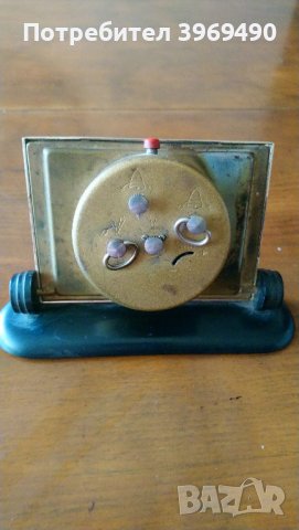 Съветски часовник., снимка 2 - Антикварни и старинни предмети - 44443912