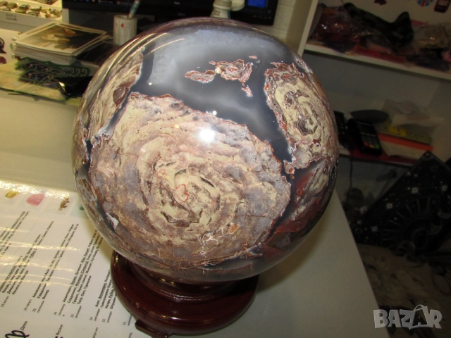 Голяма сфера от вулканичен ахат. Произход Мадагаскар. Тегло 10.6кг. Подходяща за медитация, йога, снимка 6 - Други ценни предмети - 52813129