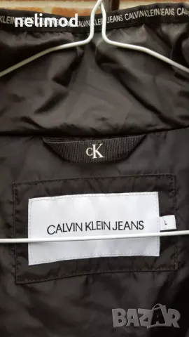 Calvin Klein оригинал , размер М, снимка 2 - Якета - 48327358