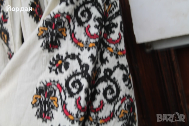 Дамска риза от народна носия, снимка 9 - Антикварни и старинни предмети - 53326309