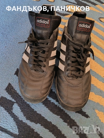 Продавам много запазени оригинални кожени маратонки Адидас Кайзер 5, номер 42 ,2/3, снимка 2 - Маратонки - 52918737