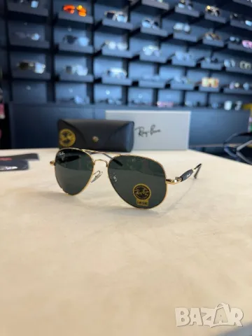 очила с калъф ray ban , снимка 5 - Слънчеви и диоптрични очила - 50354731