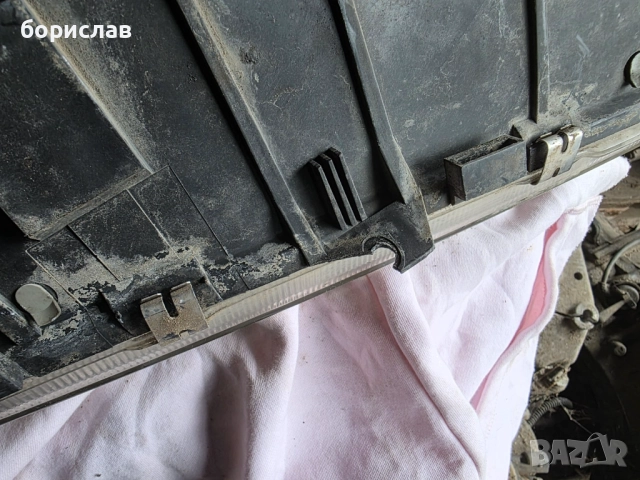 Ляв фар за Ситроен Ксантия , снимка 4 - Части - 52436857