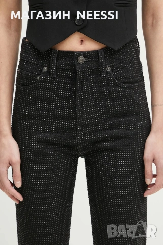 Черни лъскави елегантни дънки