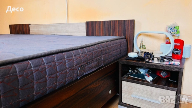 Спалня,трикрилен гардероб ,скрин,тоалетка,Н.шкафчета, снимка 7 - Спални и легла - 53945831