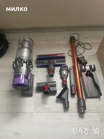 Вертикална прахосмукачка  Dyson V11