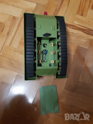 Руска пластмасова играчка танк на батерии, снимка 5 - Колекции - 30236767