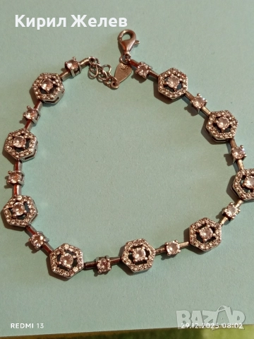 Сребърна гривна обсипана с цирконий който озаряват бижуто с изключителен блясък и сияйност 40565, снимка 4 - Гривни - 52924764