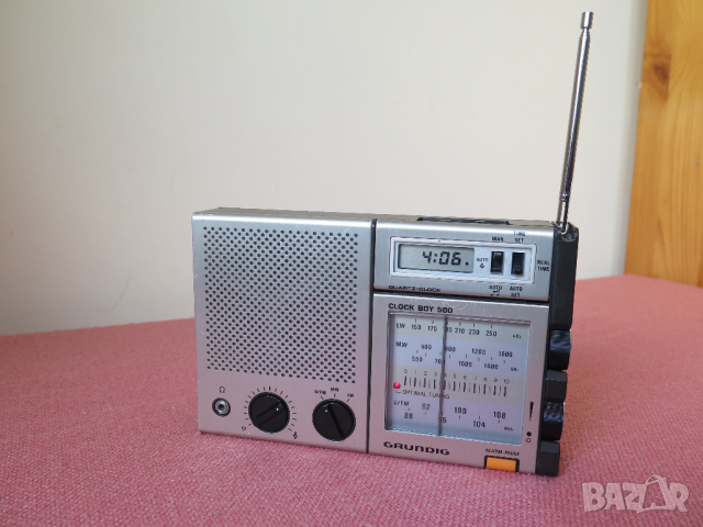 Vintage GRUNDIG CLOCK BOY500 1979–1981- радиочасовник, снимка 1 - Радиокасетофони, транзистори - 36445372