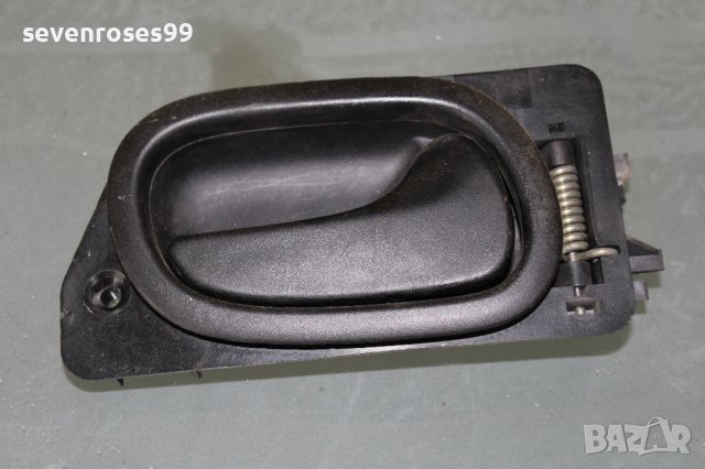 Дръжка за врата вътрешна предна дясна Рено Лагуна 1 Renault Laguna 1, снимка 1 - Части - 36910124