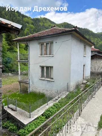 Къща на три етажа  в с.Лясково+ гараж и работилница  на 2 етажа, снимка 8 - Къщи - 48943567