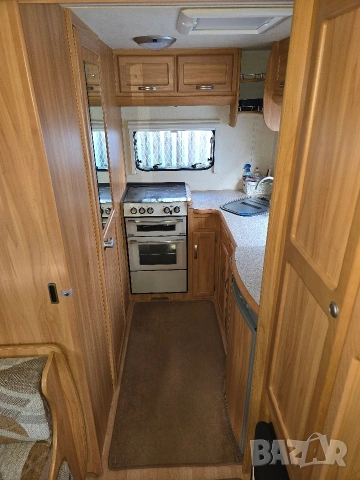 Каравана FLEETWOOD четири-пет местна , снимка 18 - Каравани и кемпери - 53031348