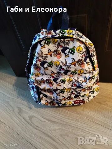 Fila, Раница с щампа Taian Warner Bros, Бял, Жълт, Индиго, снимка 6 - Раници - 50350954