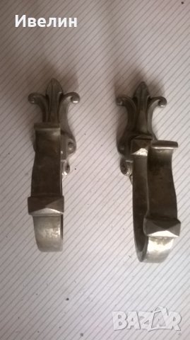 две барокови закачалки