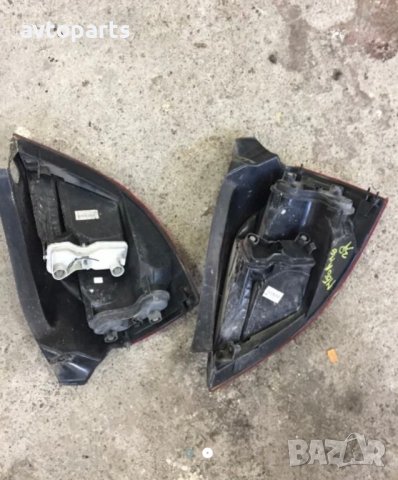 Renault megane 2004година хечбег стопове, снимка 2 - Части - 40361288