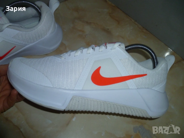 NIKE нови маратонки №43