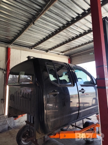 Кабина-Nissan Navara D40 -2.5dci-174кс-2006г, снимка 2 - Части - 53885556