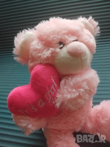 Плюшено мече със сърце 