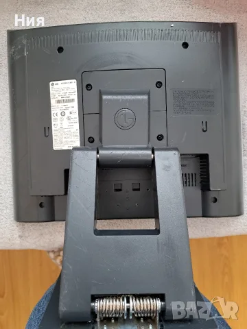 Монитор LG Flatron L1730SF-SV, снимка 3 - Монитори - 56440437