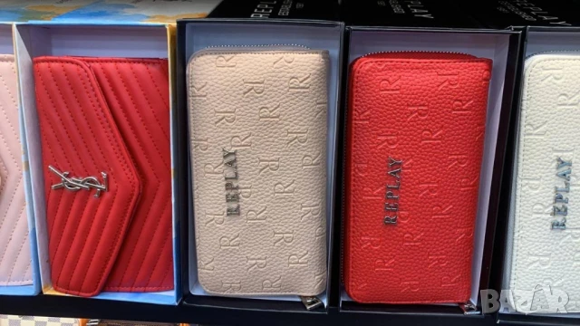 портмонета в кутия guess pinko ysl saint laurent replay 