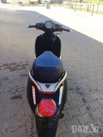 скутер 50 кубика , снимка 4 - Мотоциклети и мототехника - 52209745