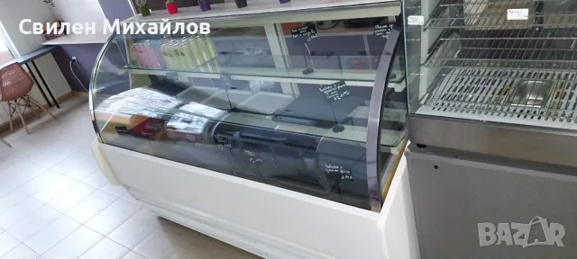 Хладилна витрина , снимка 1