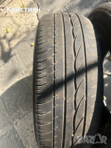 Продавам 4 броя летни гуми 205/60/16