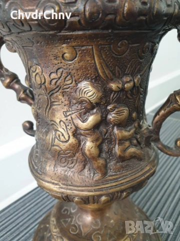 Италия 20ти век/27см-5кг/голяма стара италианска бронзова ваза с дръжки, снимка 3 - Антикварни и старинни предмети - 54193202