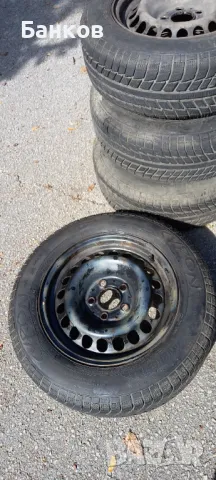 зимни гуми с джанти 195/65/15 мерцедес, снимка 2 - Гуми и джанти - 47969289