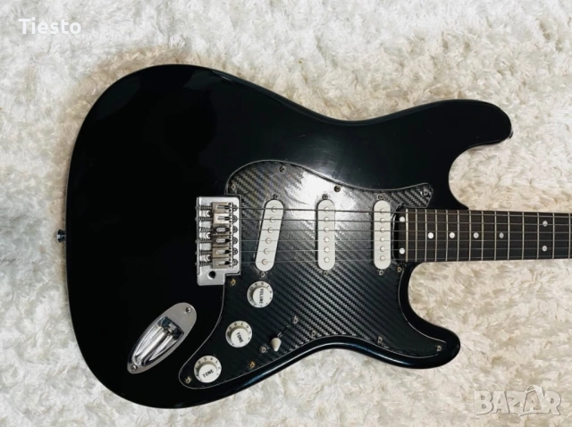 Електрическа китара тип Stratocaster - Перфектно състояние, снимка 7 - Китари - 54307529