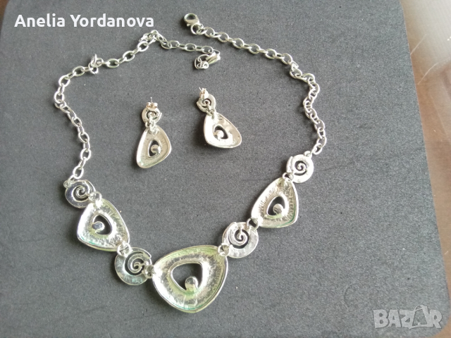 Комплекти колие и обеци намалявам, снимка 3 - Колиета, медальони, синджири - 44571398