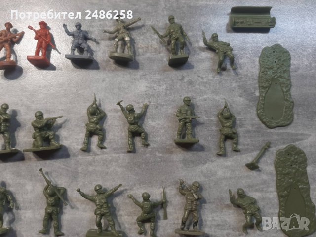Комплект пластмасови фигурки - 41 броя - войници, снимка 3 - Колекции - 35278970