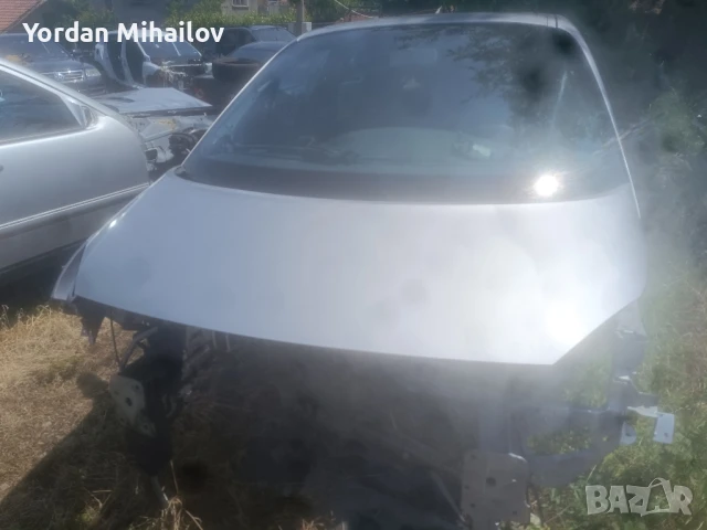 Преден капак за Рено Сценик 2