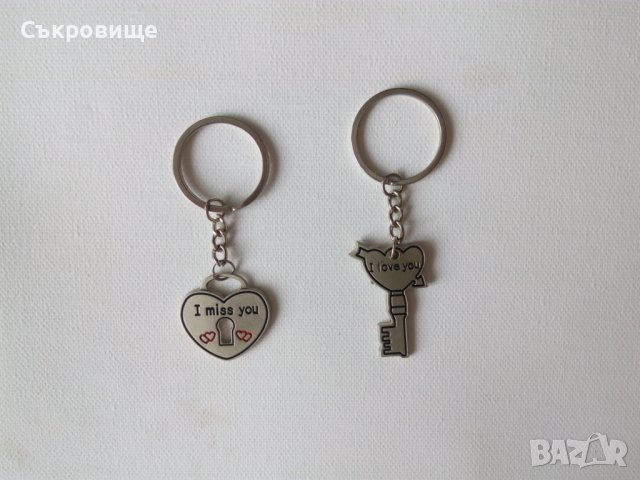 Медальони за влюбени и колиета от камъни