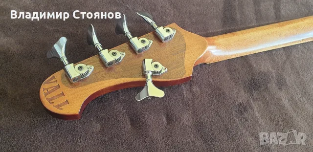 Бас китара Custom V & Бас комбо усилвател Orange Crush 50 BXT, снимка 5 - Китари - 55943175