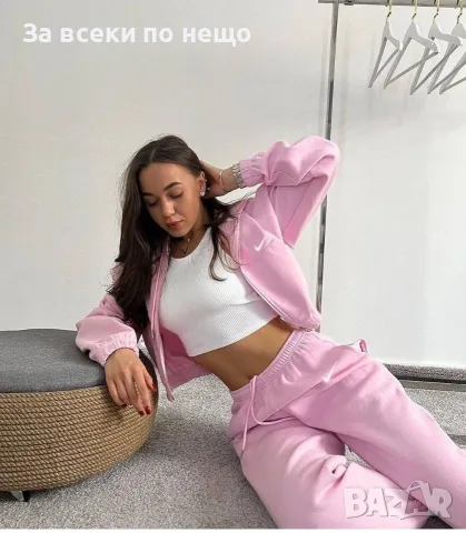 Nike Дамски Ватиран Спортен Комплект Късо Горнище И Долнище🔝Дамски Спортен Екип Код VAL-52, снимка 2 - Спортни екипи - 56105367